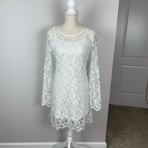 SWEET JOURNEY | White Lined Lace Dress Small